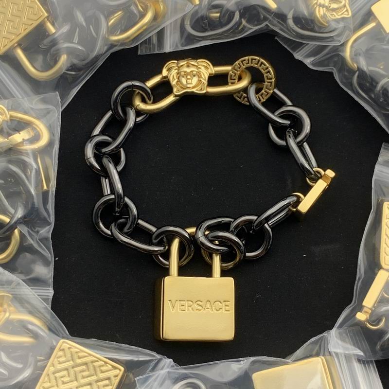 Versace bracelet 06lyx93